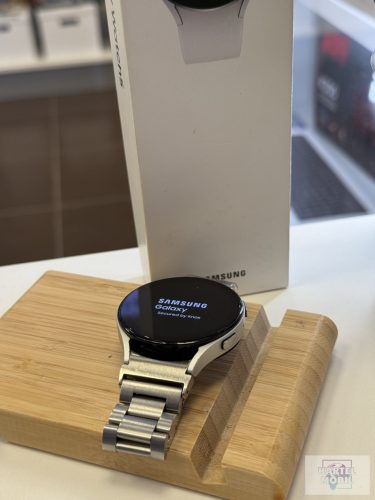 Samsung Galaxy Watch 5 GPS 44MM 3 Hónap Garancia Használt