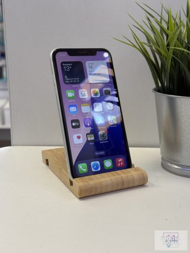 Apple iPhone XR 64GB Használt Kártyafüggetlen 12 Hónap Garancia